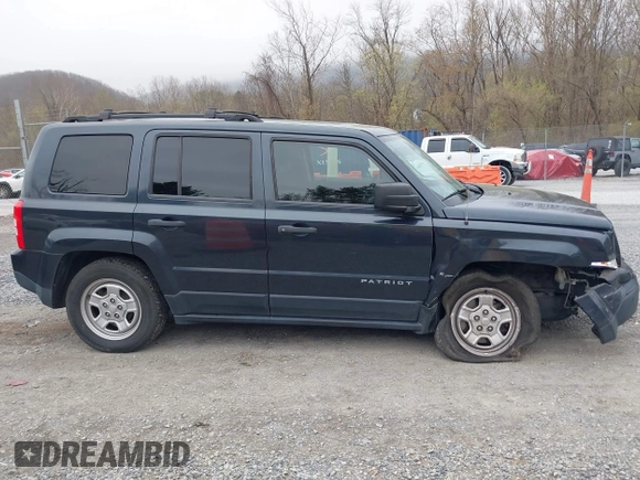 2014 Jeep Patriot Sport with VIN 1C4NJPBB7ED822885, listed as a IAAI auction lot 41947079 with 76,740 mi miles. Bid and sale history available at carsss.com. Image 13.
