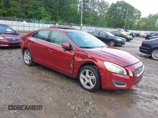2012 Volvo S60 T5 с VIN YV1622FSXC2037620, выставлен на аукционе IAAI как лот 42256803 с пробегом 158 977 миль миль и . История ставок и продаж доступна на DreamBid. Изображение 1.