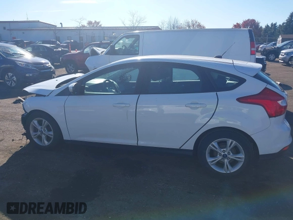 2014 Ford Focus SE with VIN 1FADP3K24EL411720, listed as a IAAI auction lot 40816752 with 102,089 mi miles. Bid and sale history available at carsss.com. Image 14.