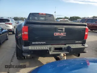 2018 GMC Sierra 3500HD Denali z VIN 1GT42YEY9JF273249, wystawiony jako Copart lot #74801154 z przebiegiem Nie podano mil oraz Nie do naprawy. Historia ofert i sprzedaży dostępna na DreamBid. Obrazek 6.