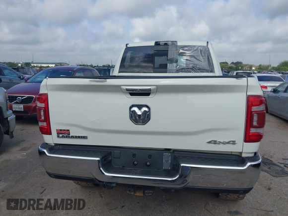 2022 Ram 2500 Laramie with VIN 3C6UR5FL3NG310109, listed as a IAAI auction lot 42169544 with 88,817 mi miles. Bid and sale history available at carsss.com. Image 16.