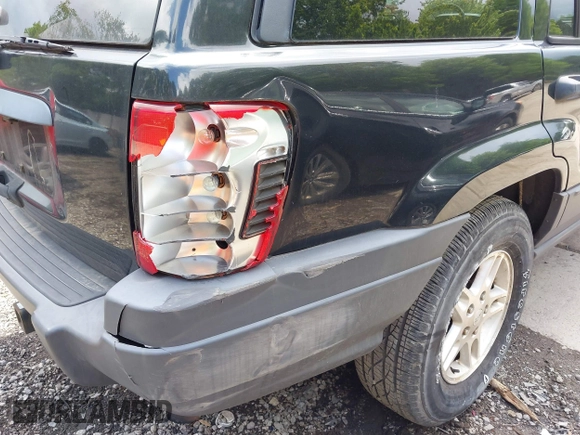 2004 Jeep Grand Cherokee Laredo with VIN 1J8GW48S94C357443, listed as a IAAI auction lot 42309958 with 176,738 mi miles and . Bid and sale history available at DreamBid. Image 6.