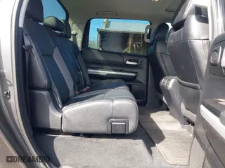 2019 Toyota Tundra 4WD SR5 with VIN 5TFHY5F1XKX800565, listed as a IAAI auction lot 41885751 with 39,370 mi miles. Bid and sale history available at carsss.com. Image 8.