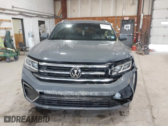 2020 Volkswagen Atlas SE with VIN 1V21E2CA5LC229605, listed as a IAAI auction lot 42431332 with 42,506 mi miles and . Bid and sale history available at DreamBid. Image 12.