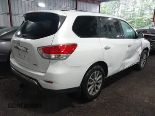 2014 Nissan Pathfinder SL with VIN 5N1AR2MM9EC600035, listed as a IAAI auction lot 42353692 with 134,323 mi miles and . Bid and sale history available at DreamBid. Image 4.