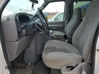2001 Ford Econoline Passenger XL with VIN 1FBSS31L31HA96582, listed as a Copart auction lot 56147165 with 138,381 mi miles and Clean title. Bid and sale history available at DreamBid. Image 7.