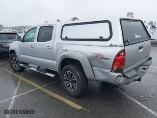 2007 Toyota Tacoma with VIN 3TMLU42N77M009397, listed as a IAAI auction lot 41805139 with 256,744 mi miles. Bid and sale history available at carsss.com. Image 3.