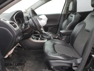 2018 Jeep Compass Latitude z VIN 3C4NJDBB9JT162108, wystawiony jako Copart lot #85360424 z przebiegiem 129 004 mil mil oraz Szkoda całkowita • Salvage title. Historia ofert i sprzedaży dostępna na DreamBid. Obrazek 7.