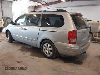 2007 Hyundai Entourage GLS with VIN KNDMC233576018334, listed as a IAAI auction lot 42302468 with 183,557 mi miles and . Bid and sale history available at DreamBid. Image 3.