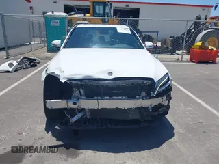 2019 Mercedes-Benz C 300 z VIN 55SWF8DB9KU309634, wystawiony jako IAAI lot #42494440 z przebiegiem 17 129 mil mil oraz . Historia ofert i sprzedaży dostępna na DreamBid. Obrazek 13.