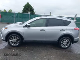 2017 Toyota RAV4 Limited z VIN JTMDJREV0HD140223, wystawiony jako IAAI lot #42192770 z przebiegiem 67 377 mil mil oraz . Historia ofert i sprzedaży dostępna na DreamBid. Obrazek 14.