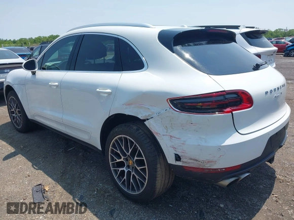 2018 Porsche Macan S with VIN WP1AB2A50JLB33909, listed as a IAAI auction lot 42392836 with 89,328 mi miles and . Bid and sale history available at DreamBid. Image 3.