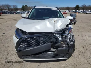 2023 Toyota Corolla Cross LE z VIN 7MUCAAAG5PV052829, wystawiony jako Copart lot #47858245 z przebiegiem 8490 mil mil oraz Szkody całkowita. Historia ofert i sprzedaży dostępna na DreamBid. Obrazek 5.