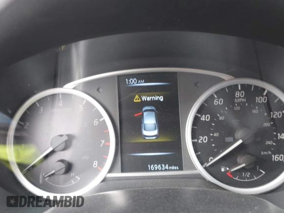 2016 Nissan Sentra S with VIN 3N1AB7AP7GY232147, listed as a IAAI auction lot 41720472 with 169,634 mi miles. Bid and sale history available at carsss.com. Image 7.
