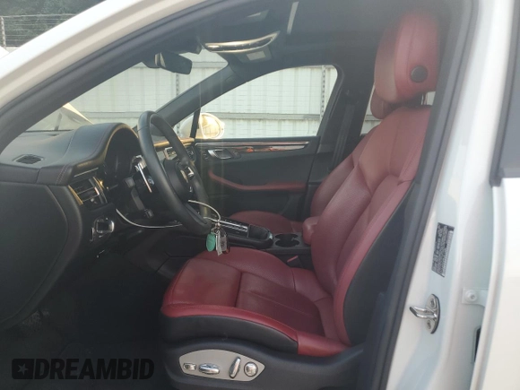 2022 Porsche Macan with VIN WP1AA2A52NLB11435, listed as a Copart auction lot 62090965 with 24,382 mi miles and Salvage title. Bid and sale history available at DreamBid. Image 7.