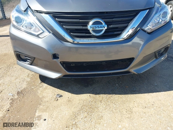 2017 Nissan Altima 2.5 SV with VIN 1N4AL3AP4HC136995, listed as a IAAI auction lot 41580400 with 92,799 mi miles. Bid and sale history available at carsss.com. Image 6.