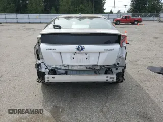 2017 Toyota Prius Two with VIN JTDKARFU2H3049392, listed as a Copart auction lot 55634485 with 32,405 mi miles and Salvage Title. Bid and sale history available at DreamBid. Image 6.
