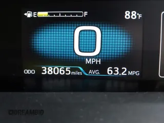 2022 Toyota Prius LE z VIN JTDKAMFP3N3202936, wystawiony jako IAAI lot #42238577 z przebiegiem 38 065 mil mil oraz . Historia ofert i sprzedaży dostępna na DreamBid. Obrazek 15.