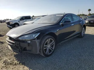 2013 Tesla Model S with VIN 5YJSA1CN4DFP20315, listed as a Copart auction lot 53488555 with 156,993 mi miles and Clean Title. Bid and sale history available at carsss.com. Image 1.