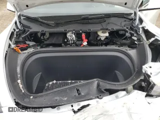 2025 Tesla Model Y Long Range with VIN 7SAYGDED1SF248427, listed as a Copart auction lot 43988825 with 1,891 mi miles and Salvage Title. Bid and sale history available at DreamBid. Image 12.