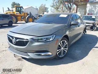2018 Buick Regal Sportback Essence with VIN W04GP6SX0J1061989, listed as a IAAI auction lot 41640164 with NaN miles. Bid and sale history available at carsss.com. Image 17.