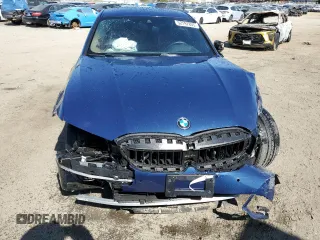 2022 BMW 3 Series 330i with VIN 3MW5R1J09N8C25348, listed as a Copart auction lot 52197805 with 29,370 mi miles and Salvage title. Bid and sale history available at DreamBid. Image 5.