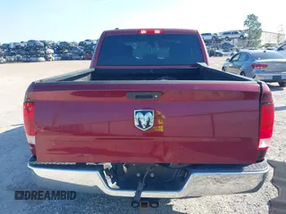 2018 Ram 1500 Express z VIN 1C6RR6KG5JS259672, wystawiony jako IAAI lot #41698317 z przebiegiem 93 789 mil mil oraz . Historia ofert i sprzedaży dostępna na DreamBid. Obrazek 16.
