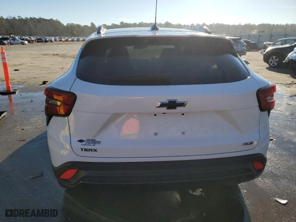 2025 Chevrolet Trax 2RS with VIN KL77LJEPXSC093738, listed as a Copart auction lot 86744344 with 2,767 mi miles and Salvage Title. Bid and sale history available at carsss.com. Image 6.