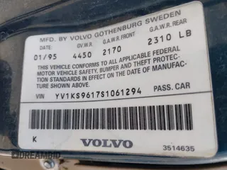 1995 Volvo 960 z VIN YV1KS9617S1061294, wystawiony jako IAAI lot #42523296 z przebiegiem 251 774 mil mil oraz . Historia ofert i sprzedaży dostępna na DreamBid. Obrazek 9.