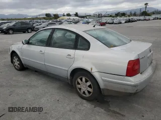 2000 Volkswagen Passat z VIN WVWMA23B3YP228438, wystawiony jako Copart lot #48724625 z przebiegiem 204 670 mil mil oraz Szkoda całkowita • Salvage title. Historia ofert i sprzedaży dostępna na DreamBid. Obrazek 2.