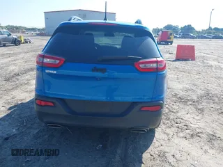 2018 Jeep Cherokee Latitude z VIN 1C4PJLCX1JD528145, wystawiony jako IAAI lot #42618916 z przebiegiem 146 768 mil mil oraz . Historia ofert i sprzedaży dostępna na DreamBid. Obrazek 16.