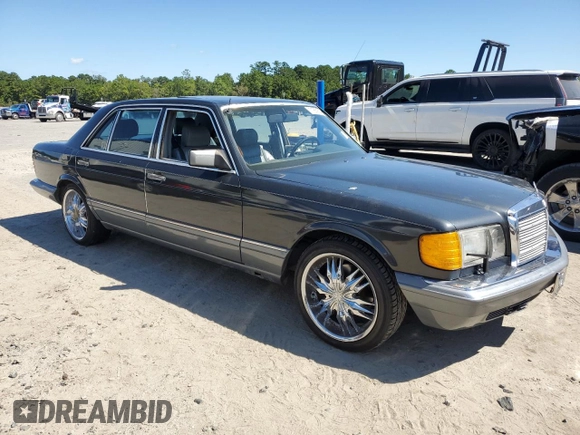 1989 Mercedes-Benz 560 with VIN WDBCA39E0KA485343, listed as a Copart auction lot 71889544 with 201,385 mi miles and Non Repairable. Bid and sale history available at DreamBid. Image 4.