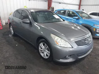 2012 Infiniti G25 Journey z VIN JN1DV6AP4CM810460, wystawiony jako IAAI lot #42027407 z przebiegiem 199 066 mil mil oraz . Historia ofert i sprzedaży dostępna na DreamBid. Obrazek 1.