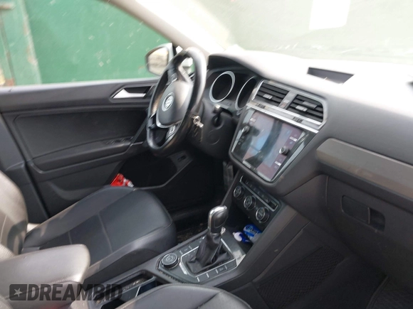 2018 Volkswagen Tiguan SEL с VIN 3VV2B7AX6JM099706, выставлен на аукционе IAAI как лот 42445727 с пробегом 158 954 миль миль и . История ставок и продаж доступна на DreamBid. Изображение 5.