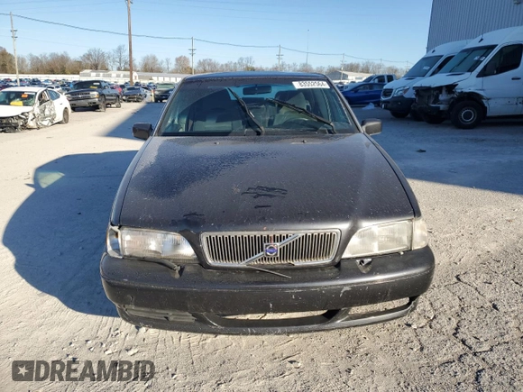 1998 Volvo S70 z VIN YV1LS553XW3480105, wystawiony jako Copart lot #83552564 z przebiegiem 200 181 mil mil oraz Nie do naprawy • Non repairable. Historia ofert i sprzedaży dostępna na DreamBid. Obrazek 5.