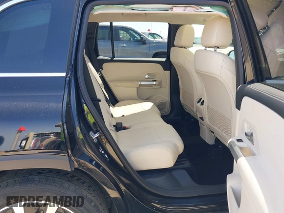 2023 Mercedes-Benz GLB 250 z VIN W1N4M4GBXPW317675, wystawiony jako IAAI lot #41878759 z przebiegiem 22 345 mil mil oraz . Historia ofert i sprzedaży dostępna na DreamBid. Obrazek 8.