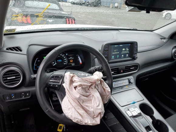 2021 Hyundai Kona Electric SEL with VIN KM8K23AG4MU133533, listed as a Copart auction lot 42228443 with 41,669 mi miles. Bid and sale history available at carsss.com. Image 8.
