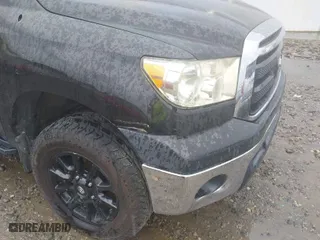 2010 Toyota Tundra 2WD Truck with VIN 5TFRM5F12AX009901, listed as a IAAI auction lot 41980354 with 193,085 mi miles. Bid and sale history available at carsss.com. Image 6.
