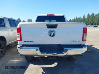 2024 Ram 2500 Big Horn with VIN 3C6UR5DJ2RG286053, listed as a IAAI auction lot 42054467 with 26,834 mi miles and . Bid and sale history available at DreamBid. Image 17.