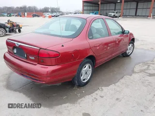 1998 Ford Contour z VIN 1FAFP6531WK303884, wystawiony jako IAAI lot #41532006 z przebiegiem 110 001 mil mil oraz . Historia ofert i sprzedaży dostępna na DreamBid. Obrazek 4.