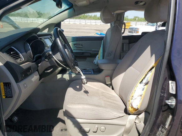 2020 Kia Sedona EX with VIN KNDMB5C14L6644308, listed as a Copart auction lot 58670414 with 186,148 mi miles and Non Repairable. Bid and sale history available at carsss.com. Image 7.