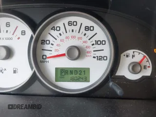 2007 Ford Escape XLS z VIN 1FMYU02Z07KA05549, wystawiony jako IAAI lot #42398878 z przebiegiem 180 243 mil mil oraz . Historia ofert i sprzedaży dostępna na DreamBid. Obrazek 16.