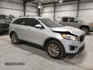 2017 Kia Sorento LX with VIN 5XYPG4A31HG211014, listed as a Copart auction lot 82358694 with 153,275 mi miles and Salvage Title. Bid and sale history available at carsss.com. Image 4.