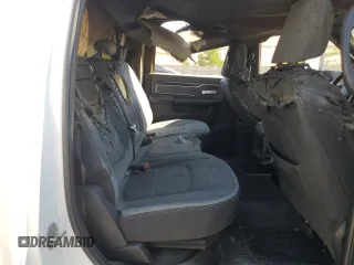 2022 Ram 2500 Big Horn z VIN 3C6UR5JL0NG271552, wystawiony jako Copart lot #61086084 z przebiegiem Nie podano mil oraz Szkoda całkowita • Salvage title. Historia ofert i sprzedaży dostępna na DreamBid. Obrazek 10.