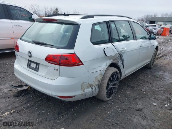 2016 Volkswagen Golf SportWagen TSI S with VIN 3VWC17AU3GM521884, listed as a IAAI auction lot 41706068 with 68,560 mi miles. Bid and sale history available at carsss.com. Image 4.