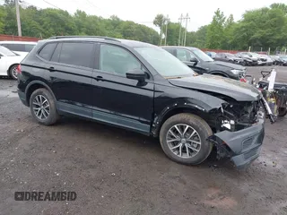 2021 Volkswagen Tiguan S z VIN 3VV0B7AX3MM031908, wystawiony jako IAAI lot #42504384 z przebiegiem 42 510 mil mil oraz . Historia ofert i sprzedaży dostępna na DreamBid. Obrazek 1.