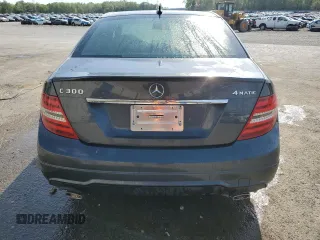 2013 Mercedes-Benz C 300 Sport z VIN WDDGF8AB2DR269765, wystawiony jako Copart lot #53187405 z przebiegiem Nie podano mil oraz Szkoda całkowita • Salvage title. Historia ofert i sprzedaży dostępna na DreamBid. Obrazek 6.