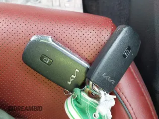 2024 Kia K5 GT-Line z VIN 5XXG64J24RG247893, wystawiony jako IAAI lot #41424100 z przebiegiem 23 184 mil mil oraz . Historia ofert i sprzedaży dostępna na DreamBid. Obrazek 11.