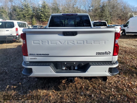 2024 Chevrolet Silverado 3500HD High Country with VIN 2GC4YVEYXR1165898, listed as a Copart auction lot 80017064 with 7,234 mi miles and Salvage Title. Bid and sale history available at carsss.com. Image 6.
