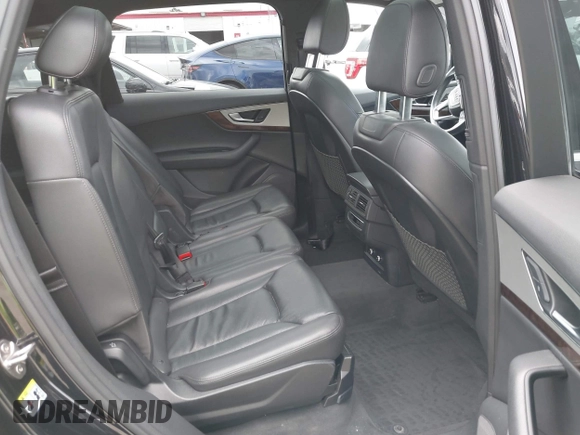 2018 Audi Q7 Premium Plus with VIN WA1LHAF78JD054456, listed as a IAAI auction lot 41924248 with 109,379 mi miles. Bid and sale history available at carsss.com. Image 8.